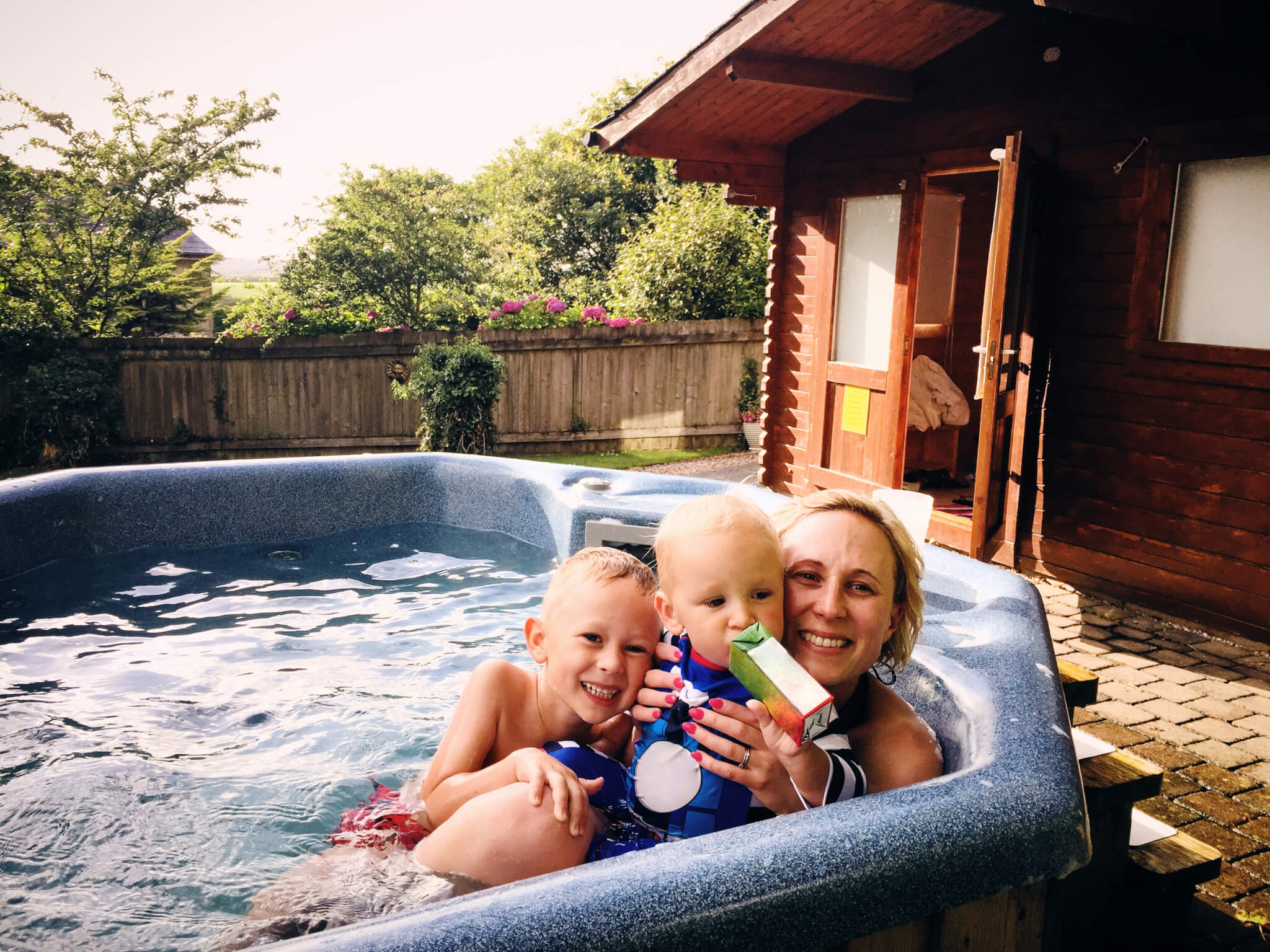 Hot Tub with Bromine Neutralizer 2